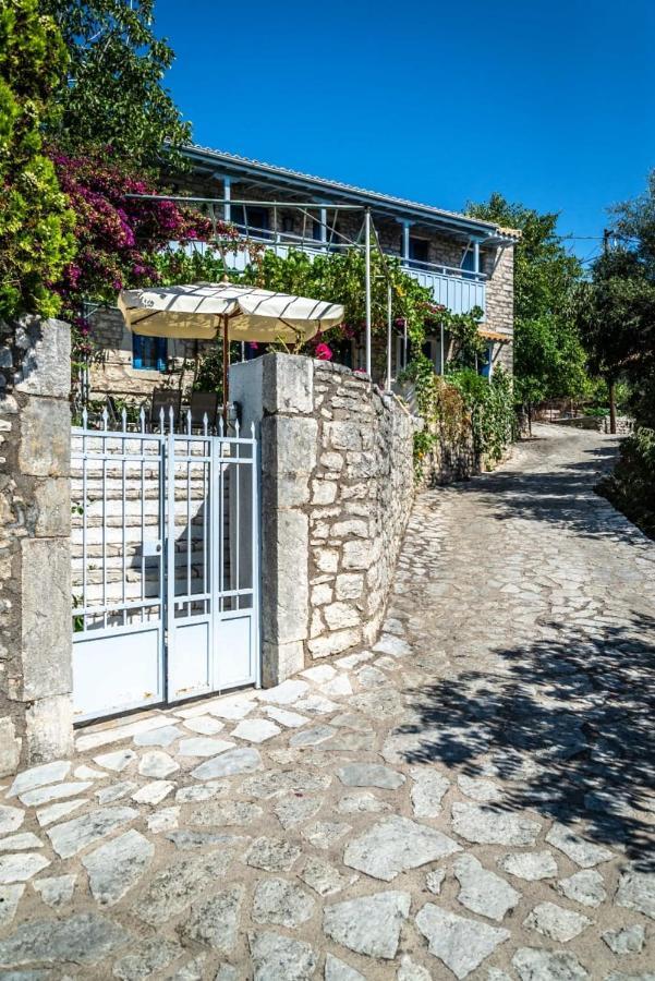 Apartment Petrinο Katochori Katokhorion (Lefkada)