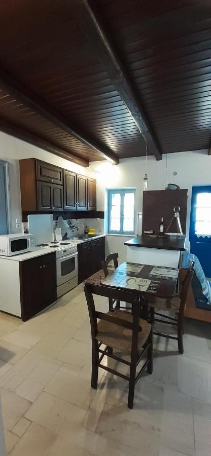 Petrinο Katochori * Katokhorion (Lefkada)